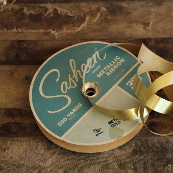 Vintage 1950s 3M Sasheen Metallic Gold 19 Ribbon 7/8" Wide, 5 yards - Picture 5 of 10